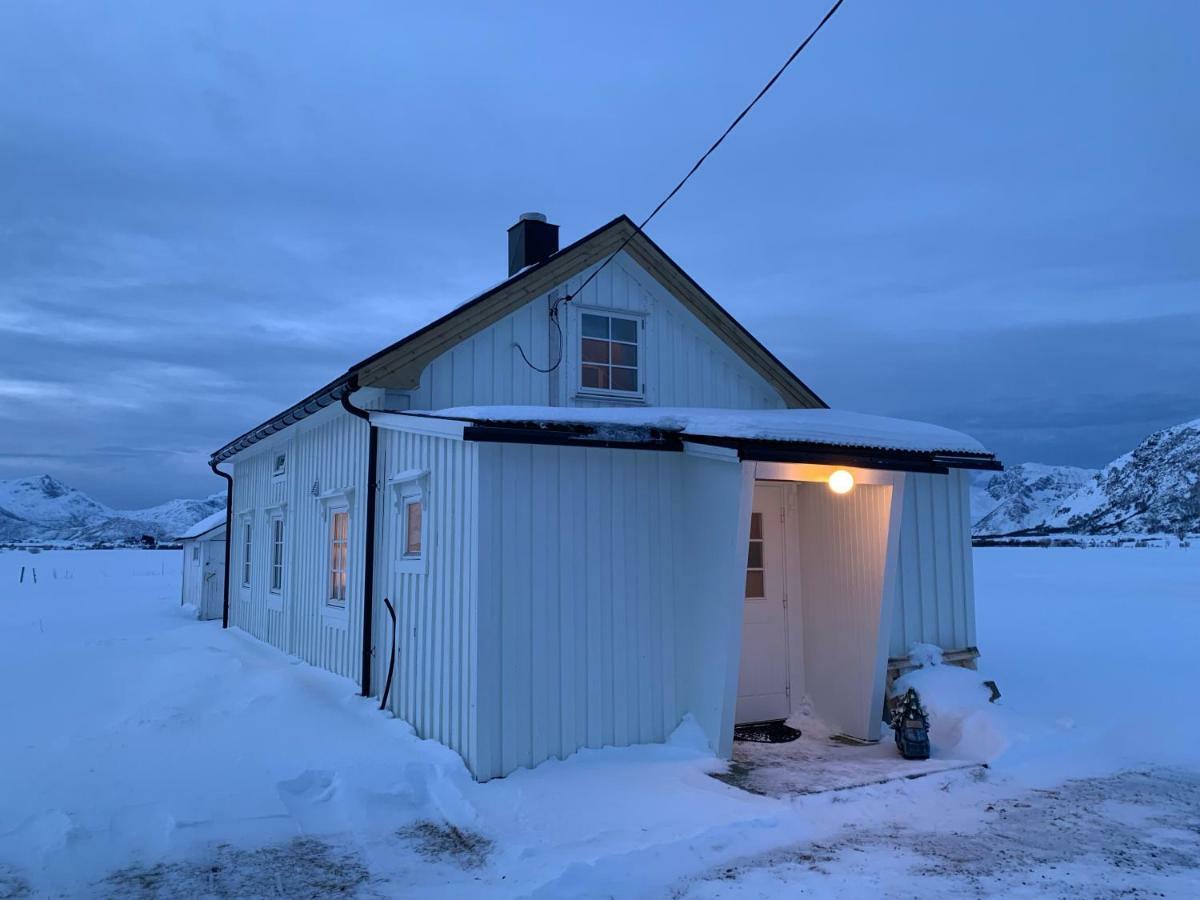 Narnia Lodge Lofoten Gimsoy Exterior photo