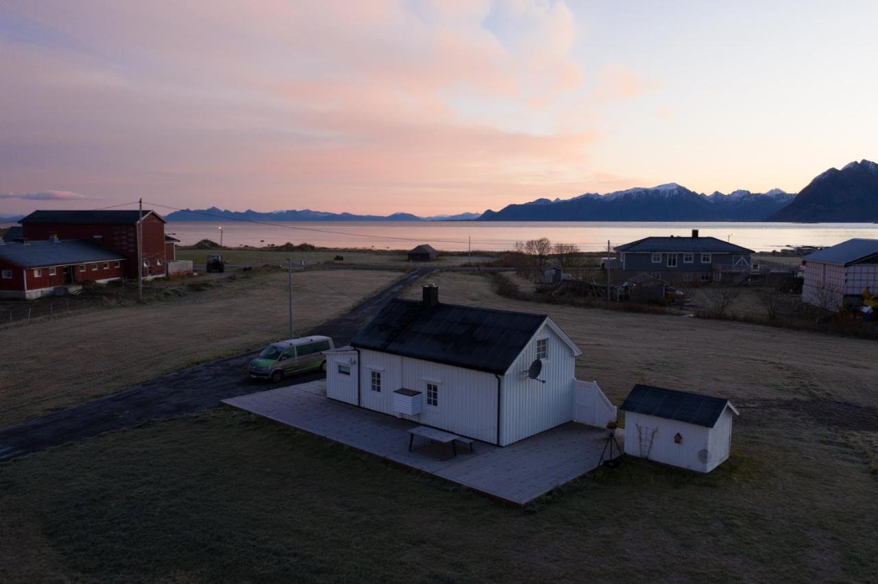 Narnia Lodge Lofoten Gimsoy Exterior photo